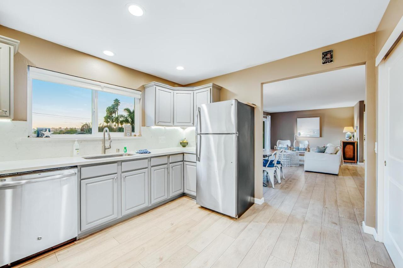The Boardwalk Haven Villa Santa Cruz Room photo